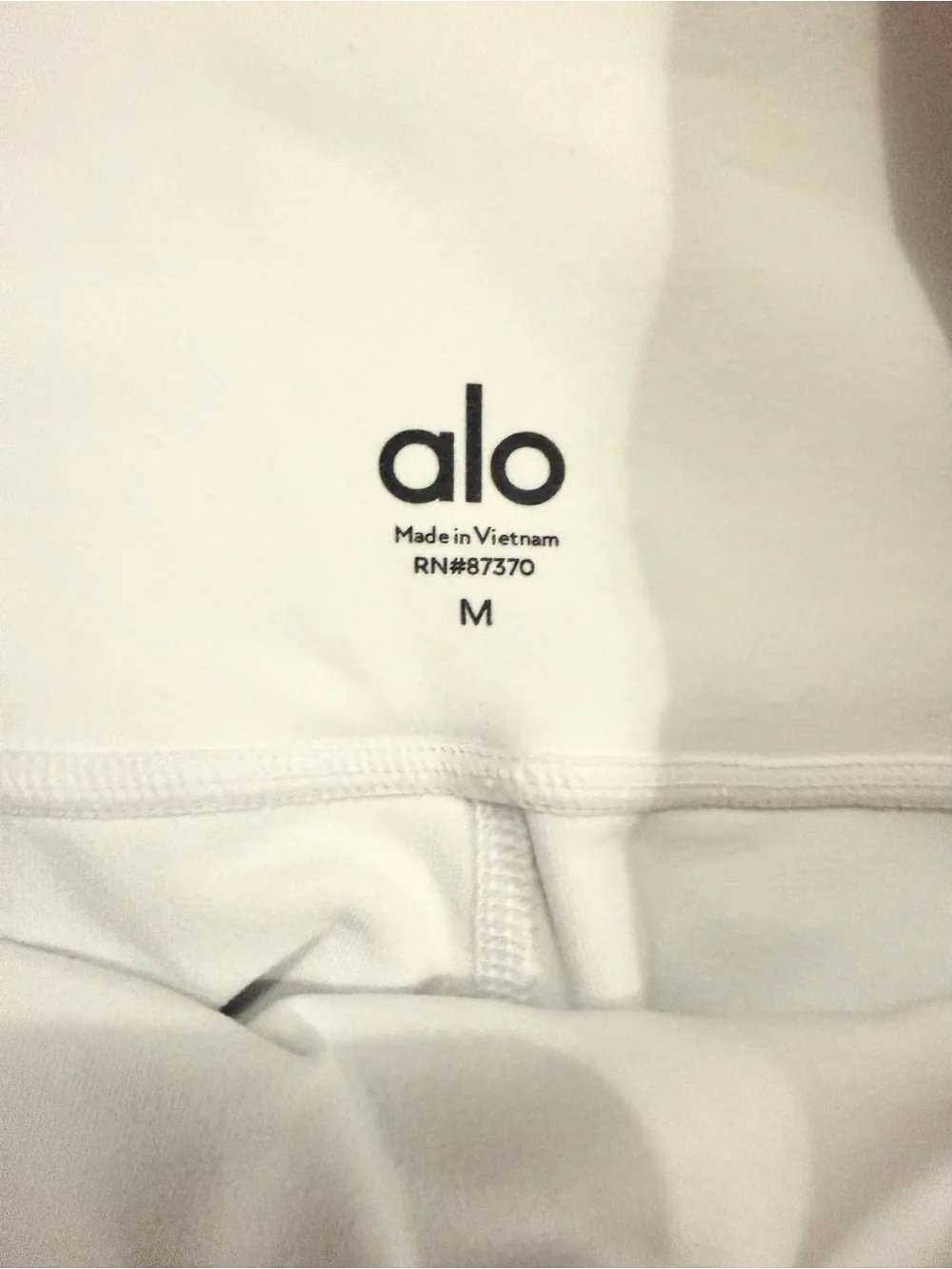 ALO Yoga High-Rise White Leggings with Subtle Logo - Picture 2 of 6